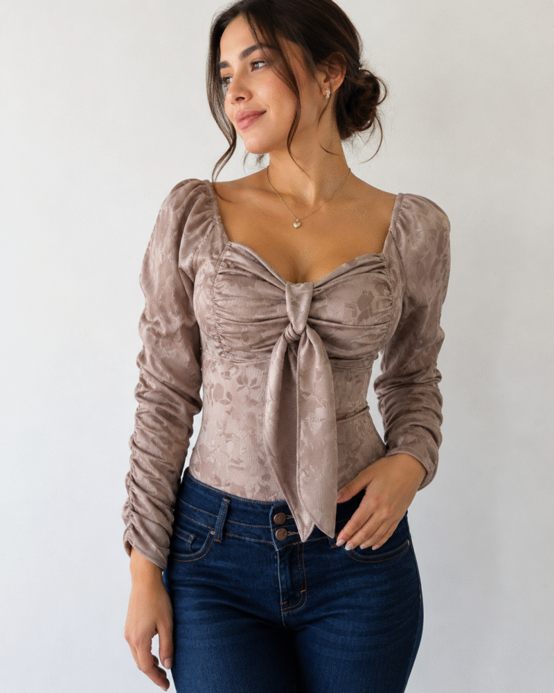 Blusa Naty Corset con Lazo Grande y Mangas Fruncidas Beis