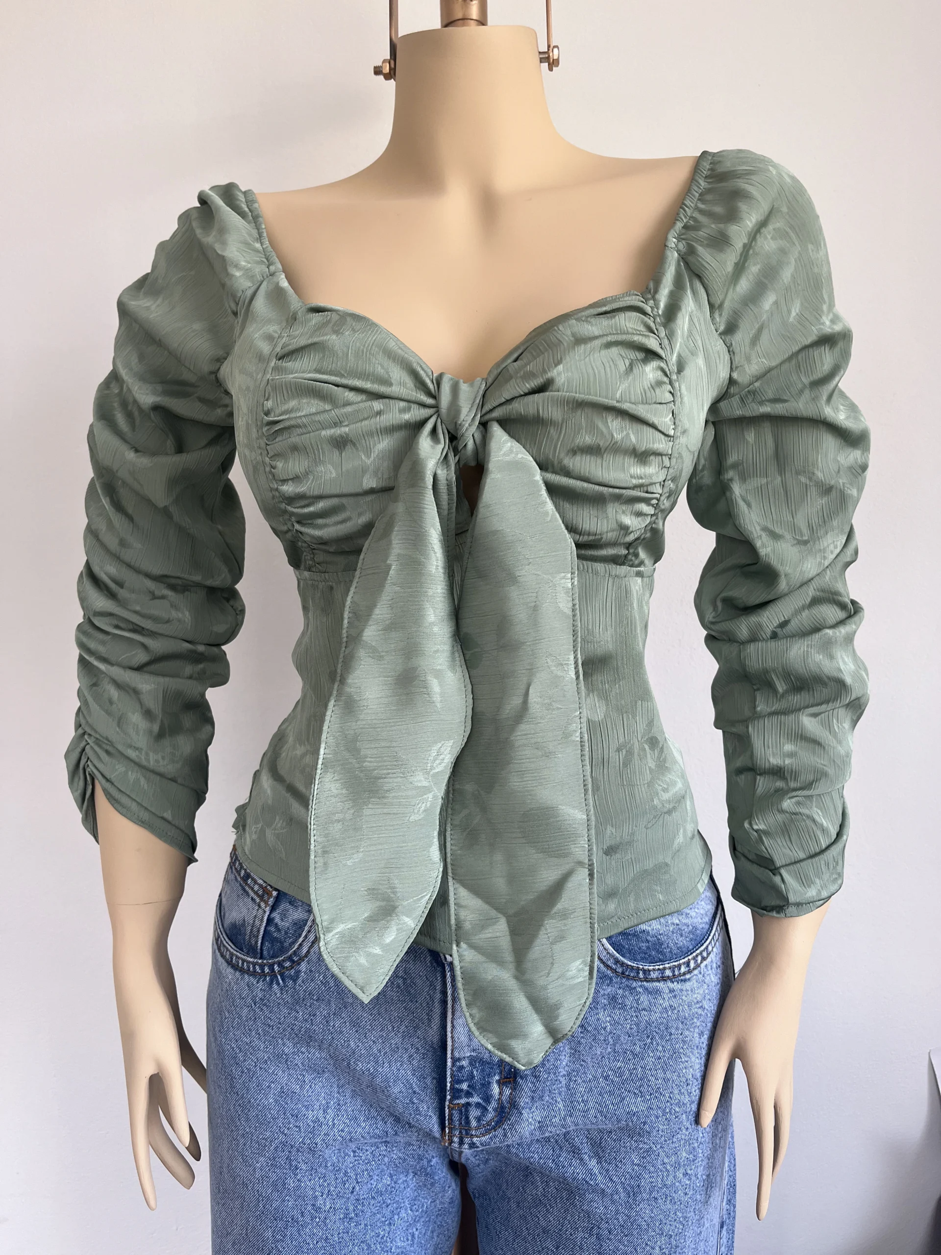 Blusa Naty Corset con Lazo Grande y Mangas Fruncidas Beis - Imagen 6